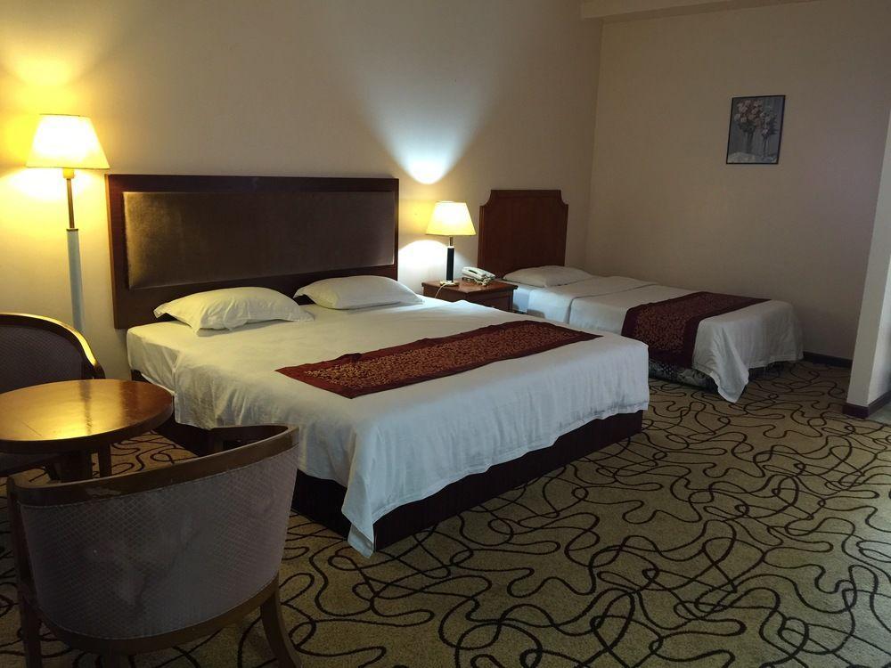 Saipan Ocean View Hotel Garapan Esterno foto